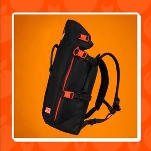 Little Chonk dog backpack - size maxine one